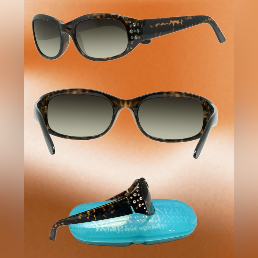 Angel Dark Demi Sunglasses 
Women’s Piranha Eyewear 
Brown Gradient Lens